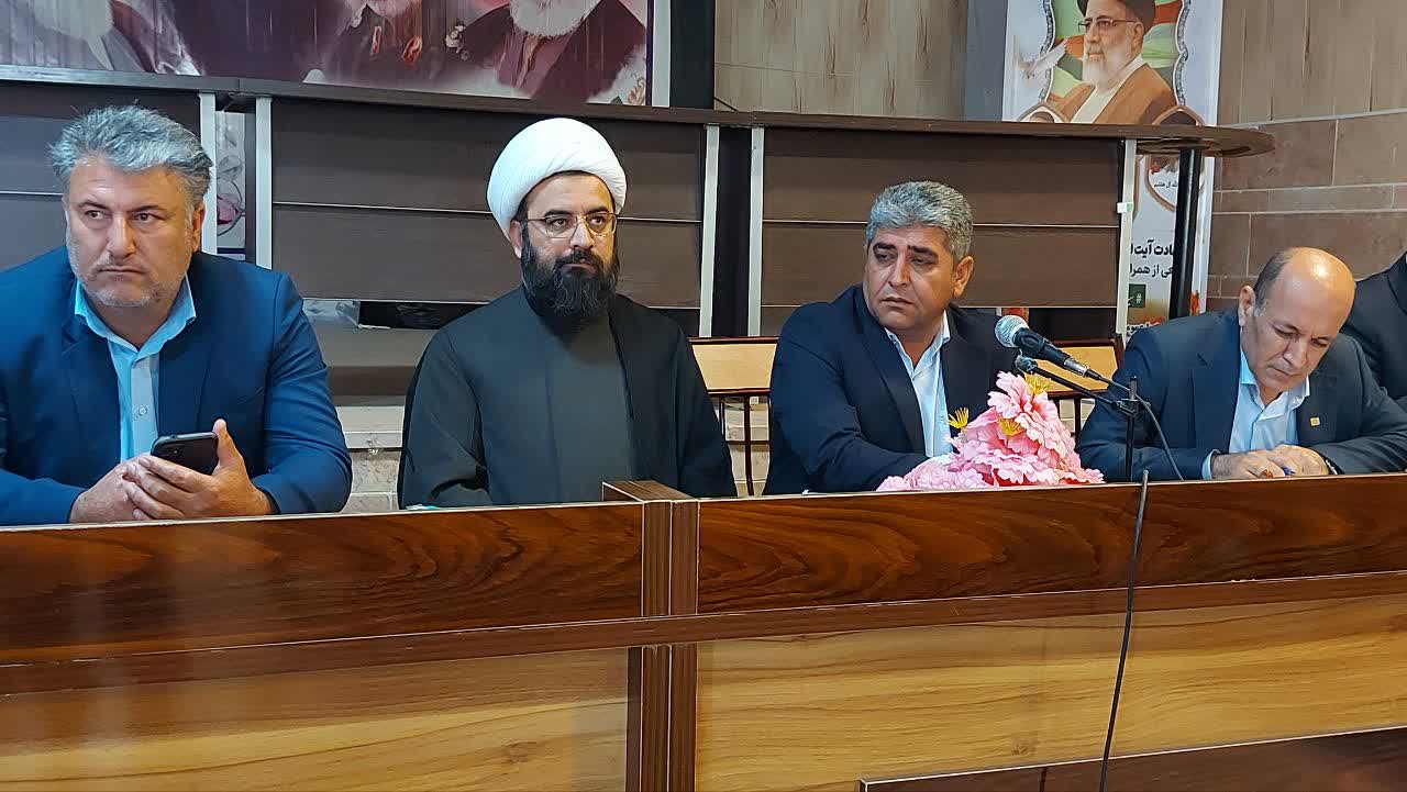 فرماندار باشت :مشکلات آب شرب شهرستان حل مي شود