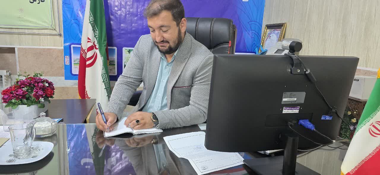 بخشدار بوستان: همبستگی مردم و ولایت فقیه توطئه‌های دشمنان را خنثی می‌کند